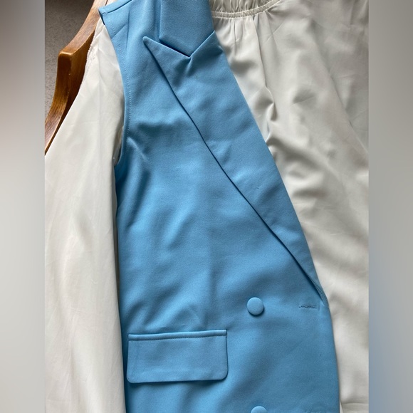 Blue Blazer - Picture 5 of 5
